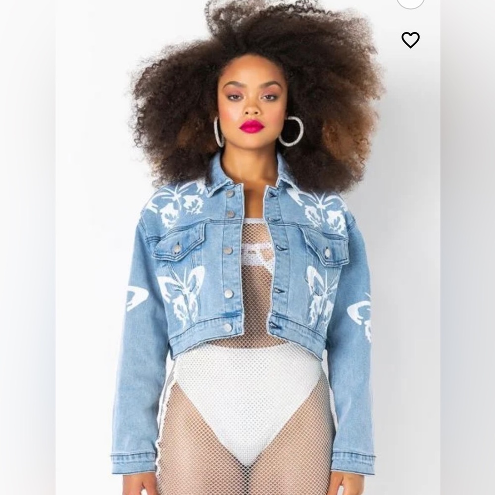AKIRA Light Blue Cropped Denim Jacket with White Floral Motif